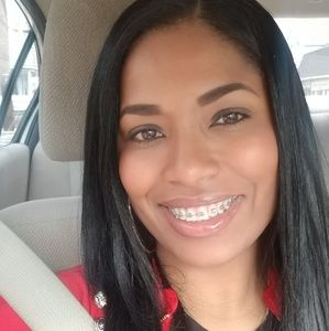 Meet your Posher, Raquel